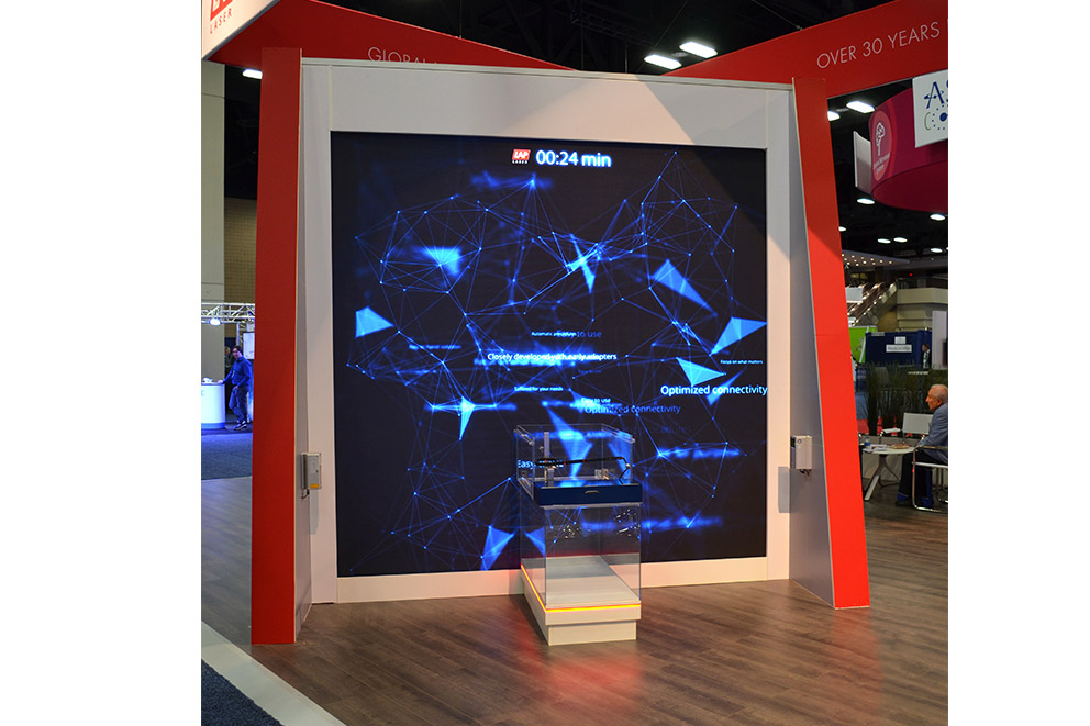 THALES 3D MR SCANNER in front of LED video wall at ASTRO 2018